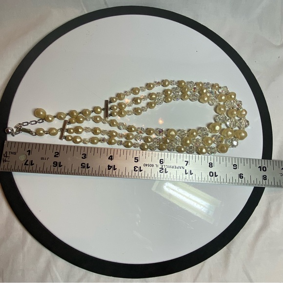 Vintage Laguna 3 Strand Crystal and Faux Pearl necklace. - Picture 8 of 8